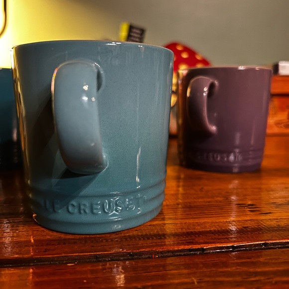 Le Creuset Stoneware Mug Set — Red, Orange, Yellow, Teal, Blue, Purple - Picture 4 of 6